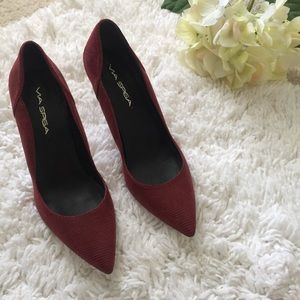 Via Spiga RARE Red Embossed Leather Pumps 🔥🔥
